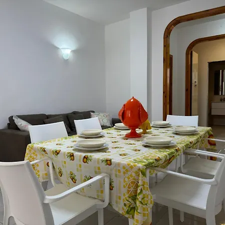 Casa *